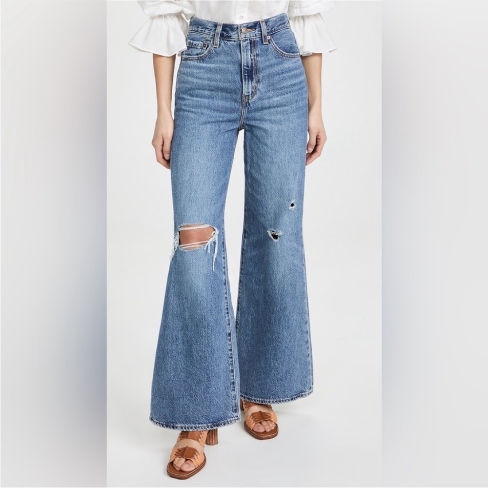 Levi's High Loose Flare Jeans in Take Notes 24x32